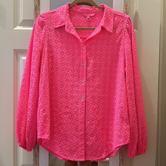 NWOT Lilly Pulitzer Sea Breeze Button Down - Picture 2 of 6